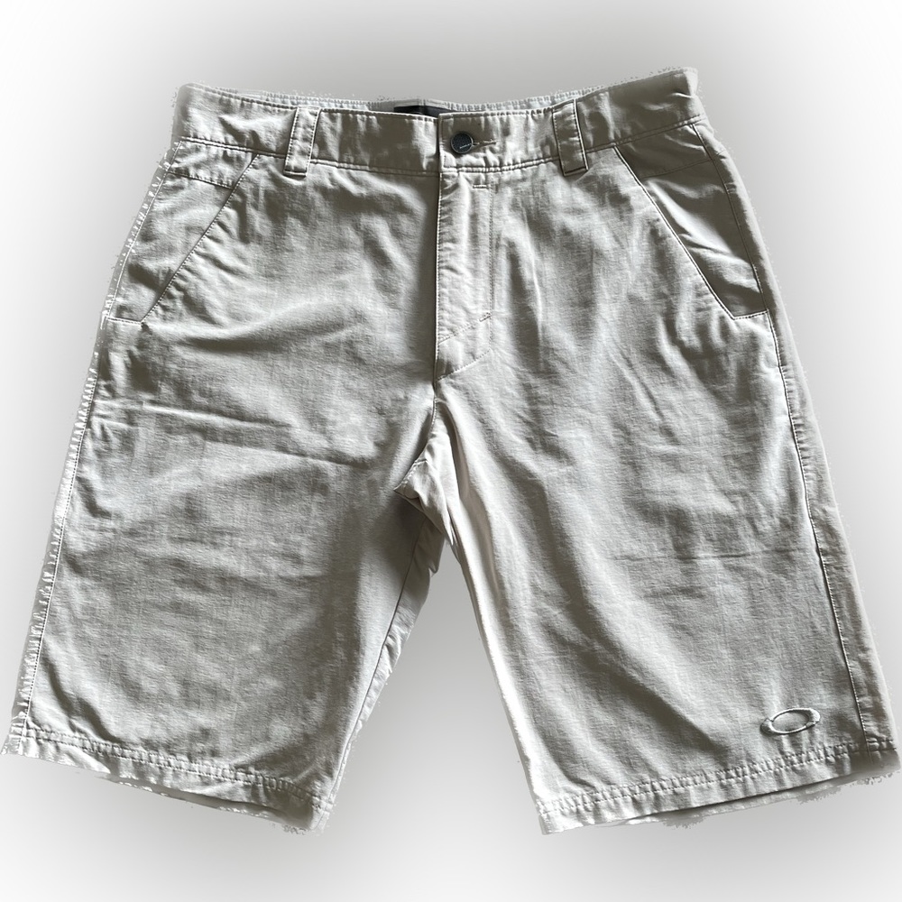 Men’s Oakley Lightweight Shorts Tan Size 32